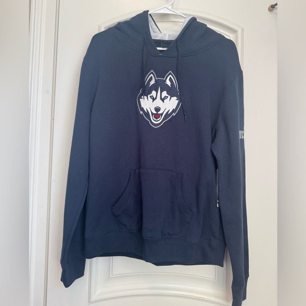 UConn Women’s Colosseum Navy Big Logo Pullover Hoodie NWT